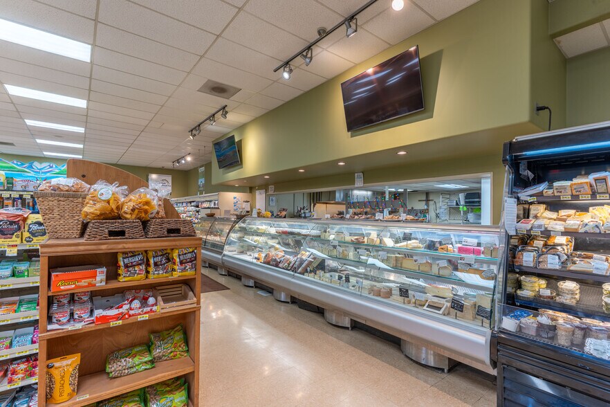 More Photos Of 821 Wisconsin Ave, Whitefish Service Station For Sale