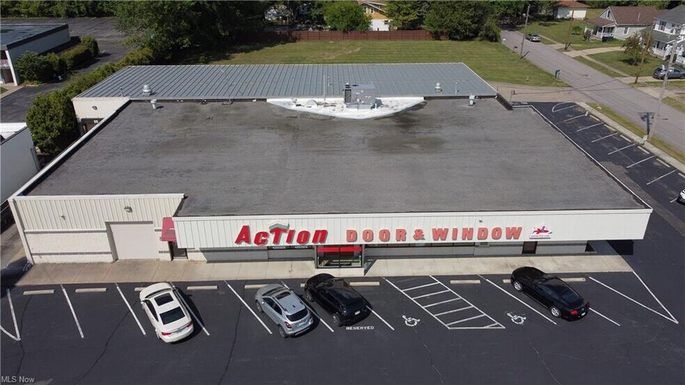 More Photos Of 938 Lorain Blvd, Elyria General Retail For Sale