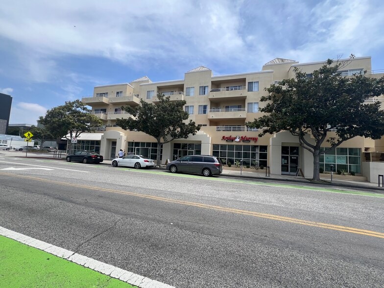 More Photos Of 902-914 Broadway, Santa Monica Unknown For Lease