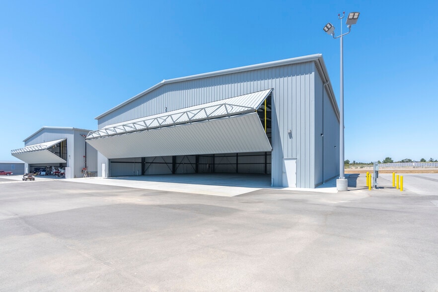 More Photos Of 1600 Airport Rd, Monterey Airplane Hangar For Sale