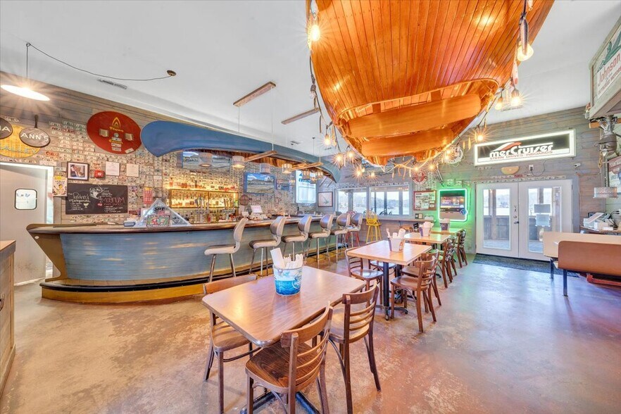 More Photos Of 2200 Old Salem School Rd, Union Hall Marina For Sale