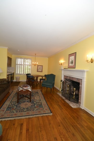 More Photos Of 300 S State Road 446, Bloomington Hotel For Sale