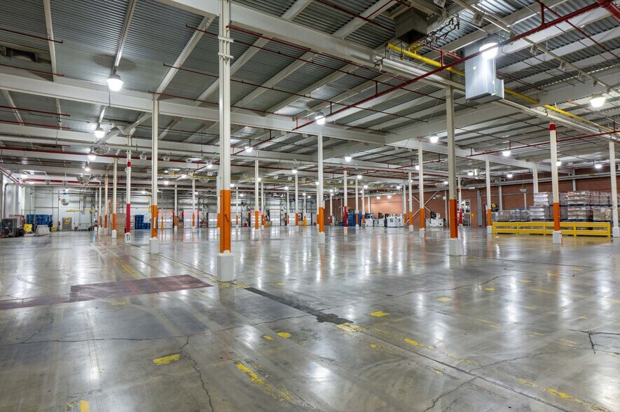 More Photos Of 9601 F St, Omaha Food Processing For Sale