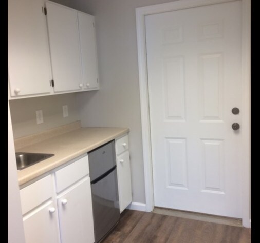 More Photos Of 13 Eagles Ct, Cartersville Flex For Lease