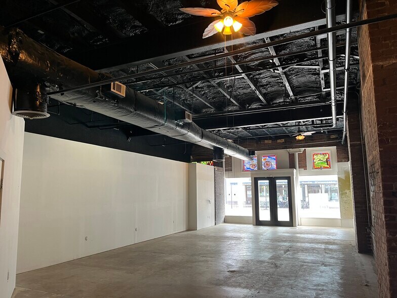 More Photos Of 507-511 23rd St, Galveston Storefront Retail Residential For Lease