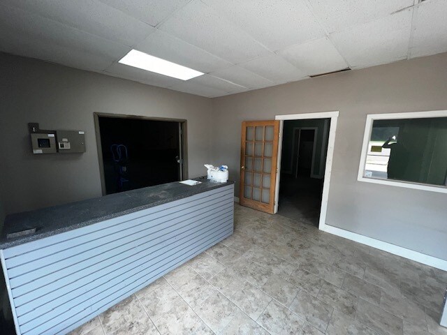 More Photos Of 2221 N 24th St, Quincy Industrial For Lease