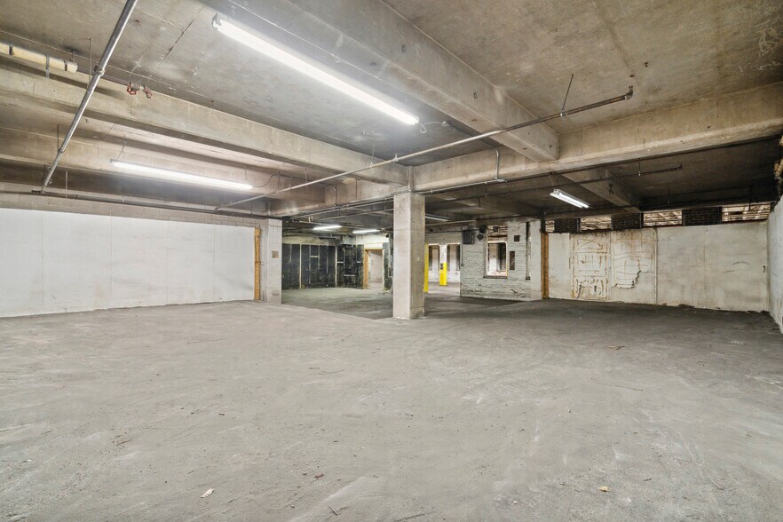 More Photos Of 2916 Weikel St, Philadelphia Warehouse For Sale