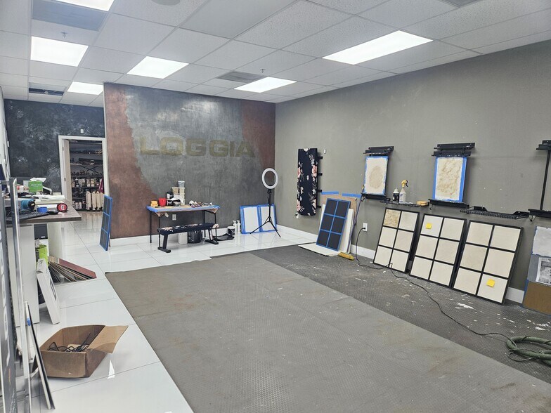More Photos Of 2520 NW 97th Ave, Doral Showroom For Lease