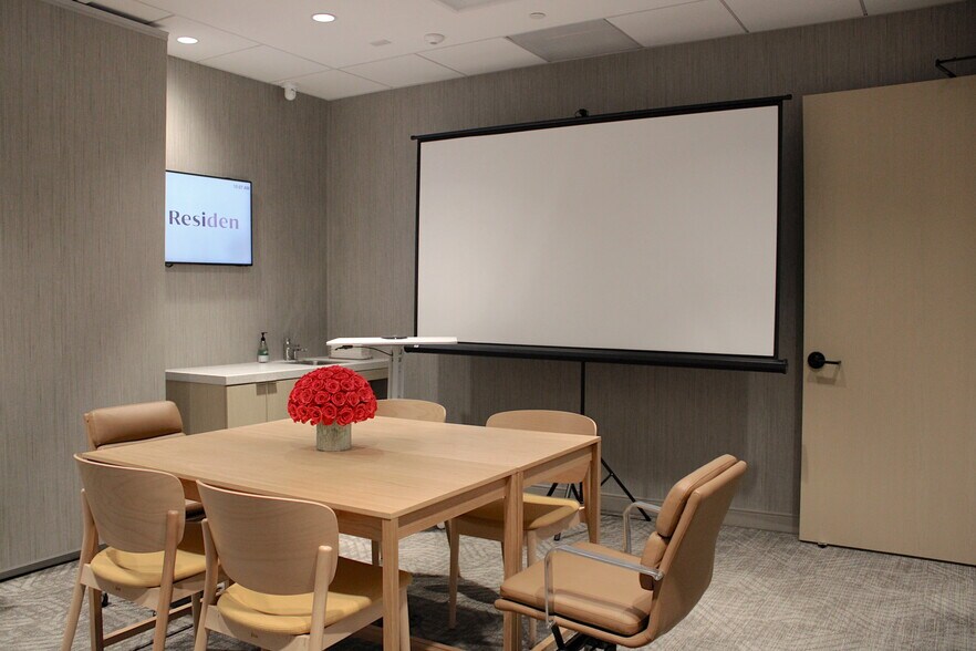 More Photos Of 433 N Camden Dr, Beverly Hills Coworking Space