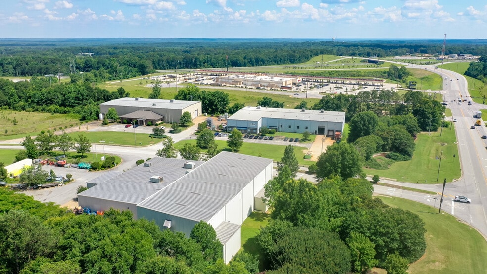 More Photos Of 1132 W Veterans Blvd, Auburn Manufacturing For Sale