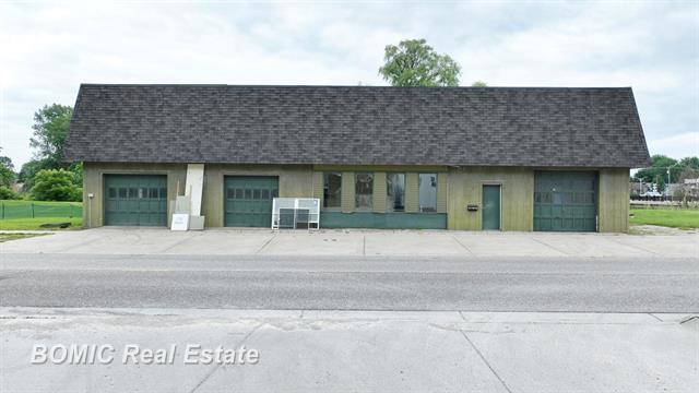 Primary Photo Of 118 N Cass Ave, Vassar Warehouse For Sale