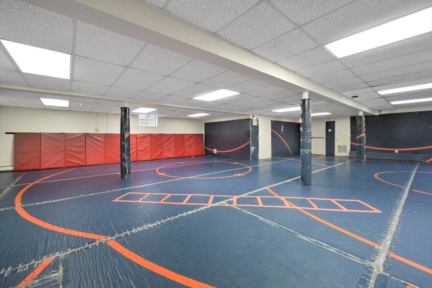 More Photos Of 780 Claremont Ave, Tamaqua Office For Sale