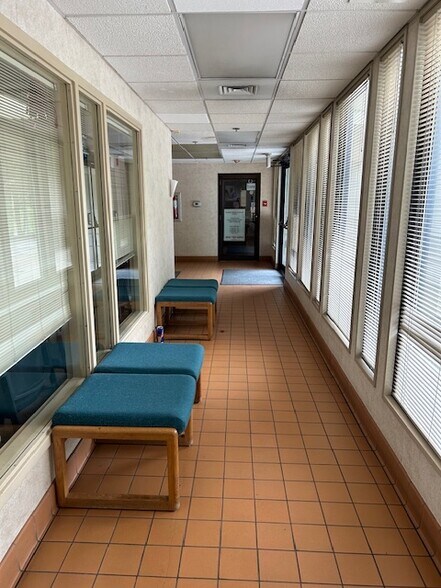 More Photos Of 140 Strollings Ave, Logan Office For Sale