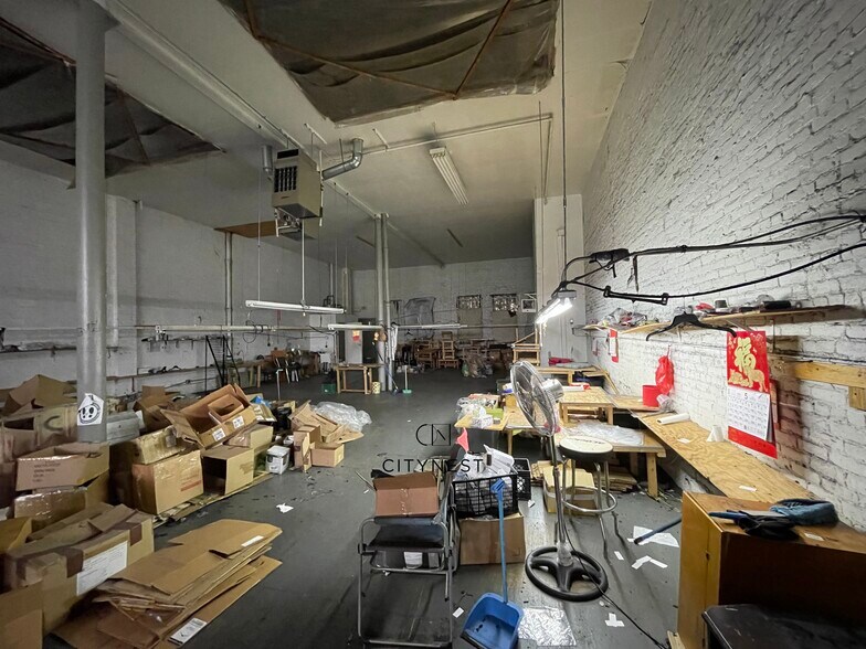 More Photos Of 5410 3rd Ave, Brooklyn Auto Repair For Lease