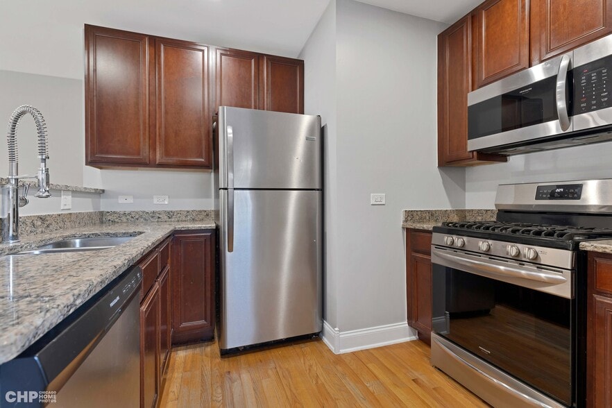 More Photos Of 7226 N Rogers Ave, Chicago Apartments For Sale