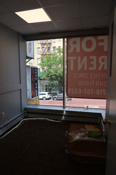 More Photos Of 4146 Main St, Flushing Office For Lease