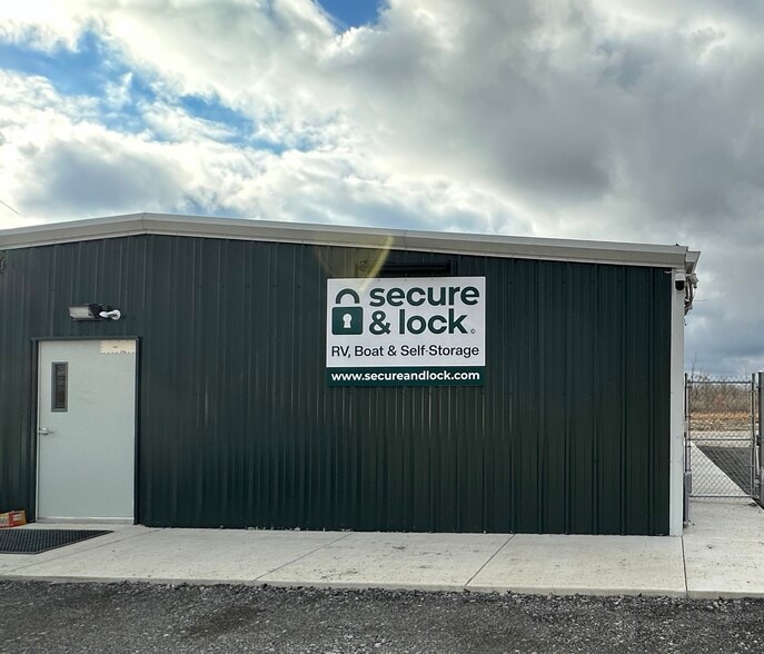 More Photos Of 147 N Pricetown Rd, Diamond Self Storage For Sale