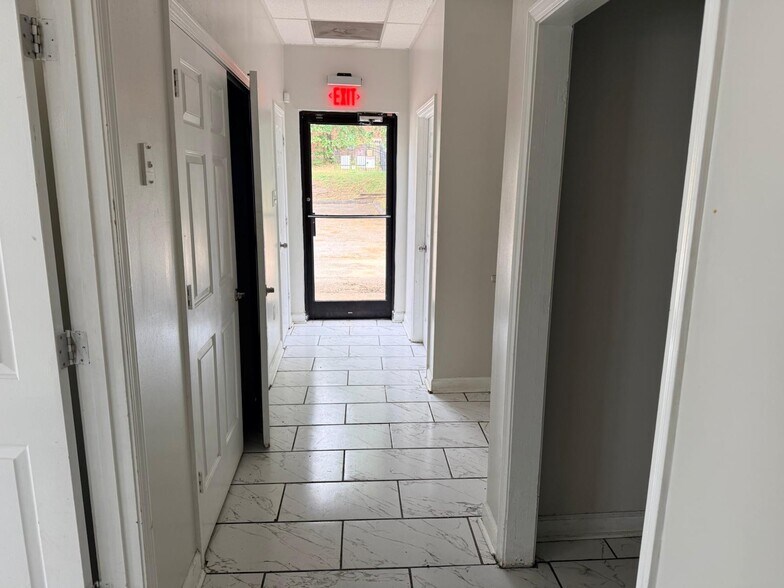 More Photos Of 6039 Knight Arnold Rd Ext, Memphis Office For Lease