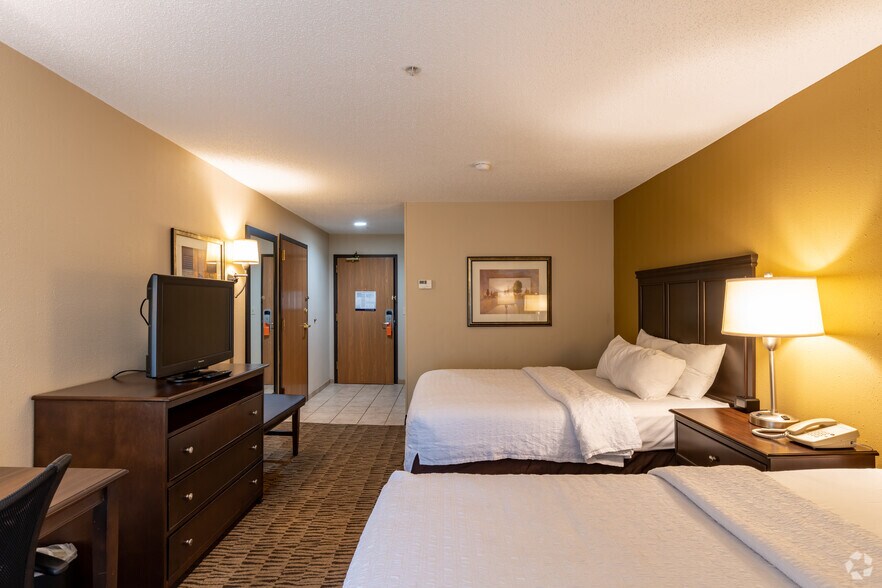 More Photos Of 2225 Shirley Dr, Jackson Hospitality For Sale