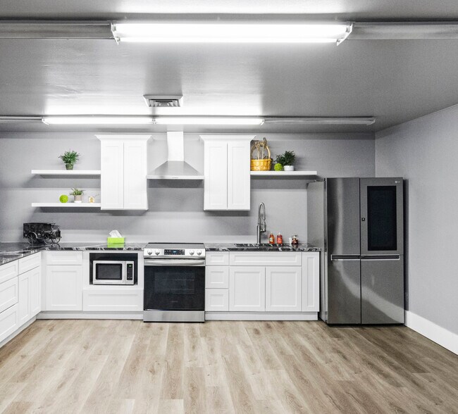 More Photos Of 1775 S East Bay Blvd, Provo Warehouse For Lease