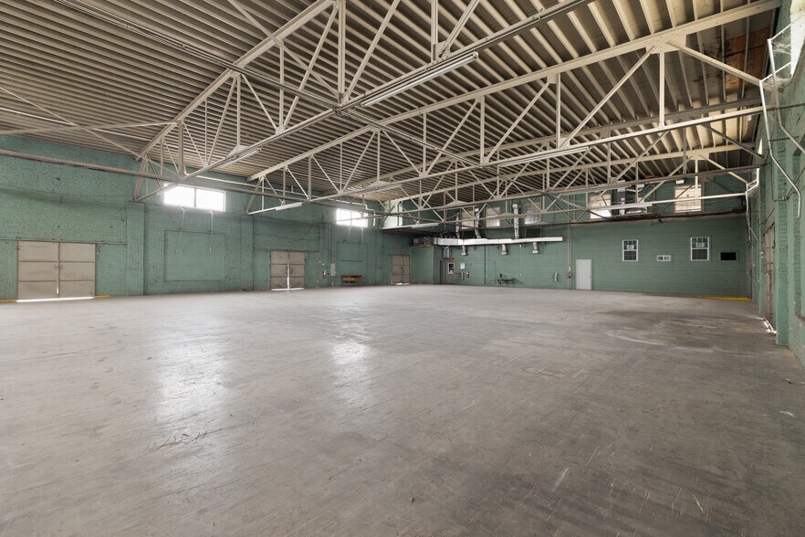 More Photos Of 101 N Val Verde Rd, Donna Warehouse For Sale