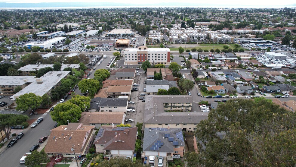 More Photos Of 25583 Spring Dr, Hayward Multifamily For Sale