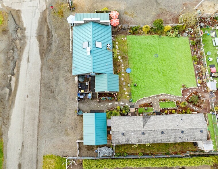 More Photos Of 1311 Bay Ave, Ocean Park General Retail For Sale