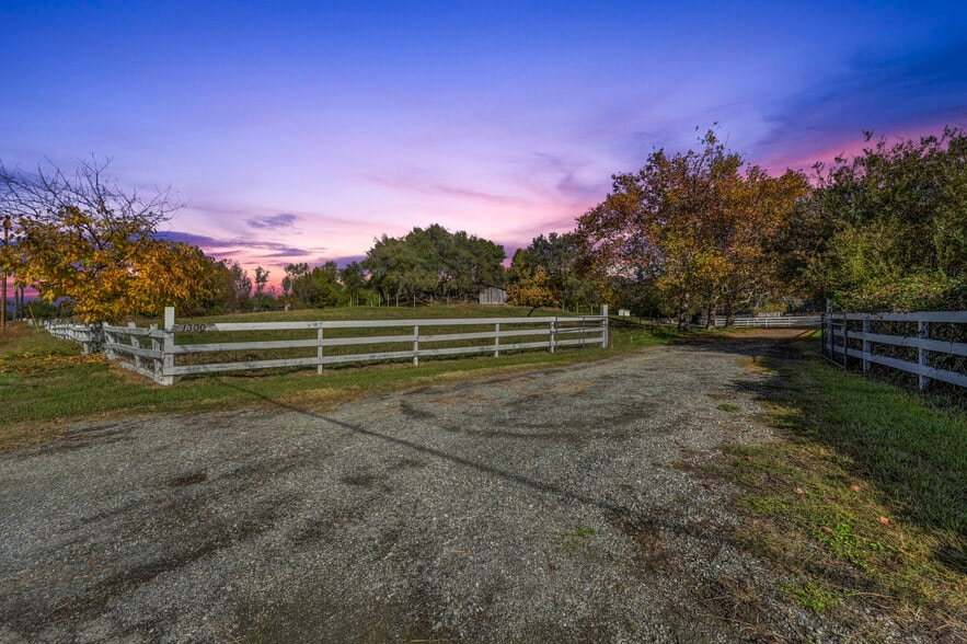 More Photos Of 1200 Gold Hill Rd, Newcastle Land For Sale