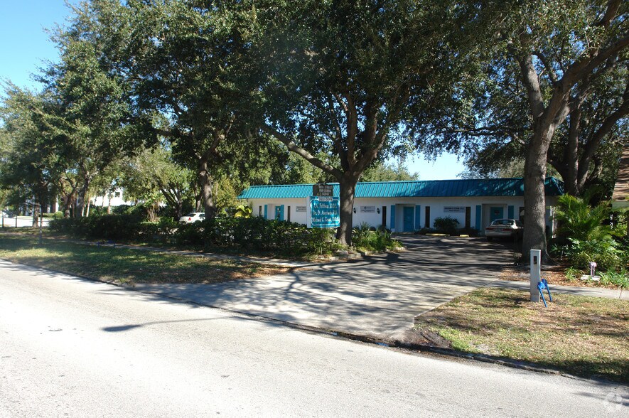 More Photos Of 7451-7499 9th St N, Saint Petersburg Office For Lease