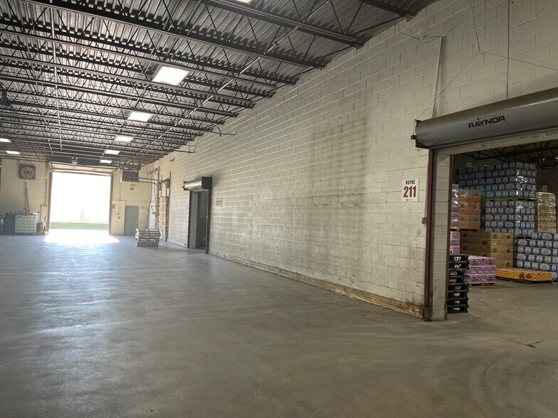 More Photos Of 2325 Sybrant Rd, Traverse City Warehouse For Lease