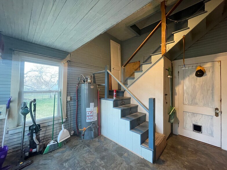 More Photos Of 215 W Main St, Lometa Specialty For Sale