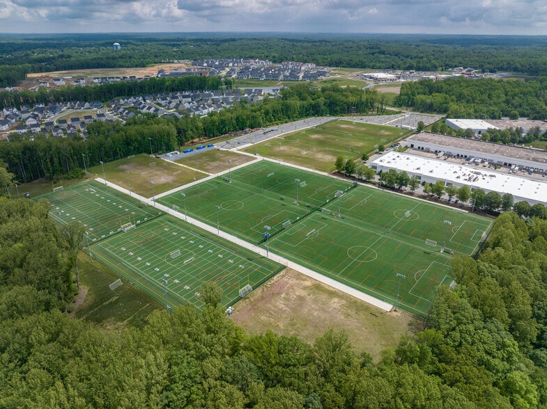 More Photos Of 100 Fairmount Ave, Bowie Freestanding For Lease