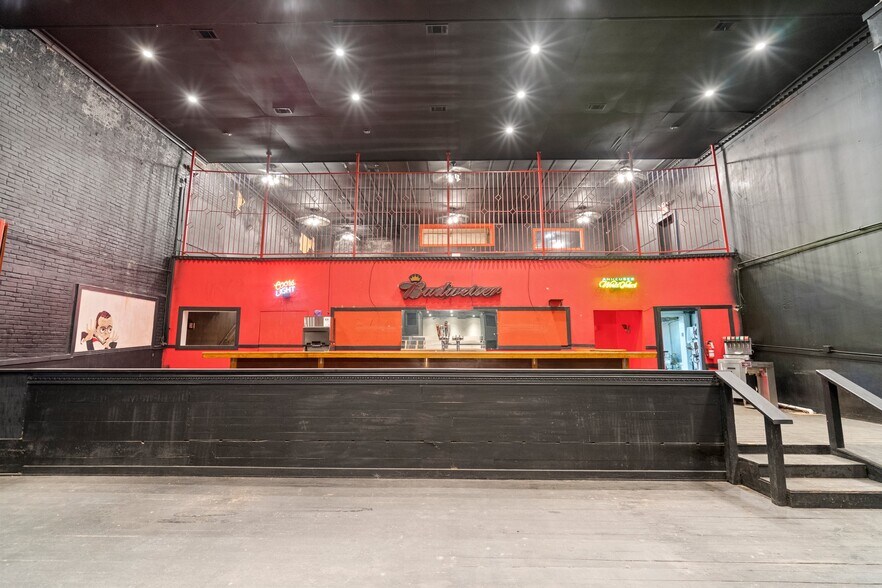 More Photos Of 98 Eureka St, Batesville Movie Theatre For Sale