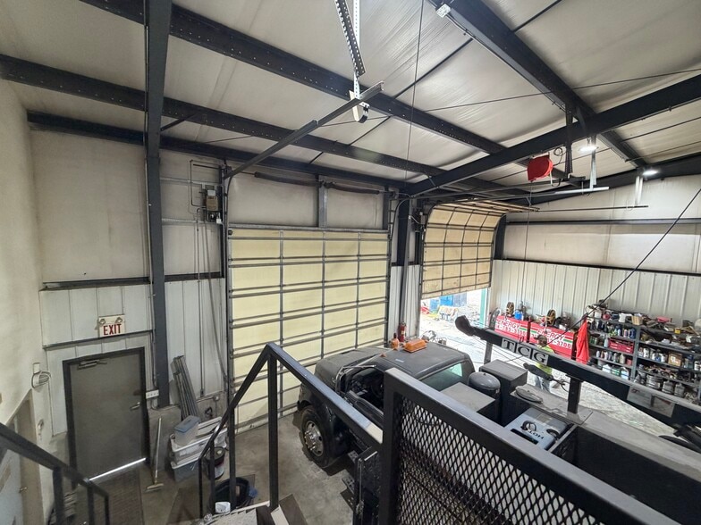 More Photos Of 2005 Highway Z, Pevely Industrial For Sale