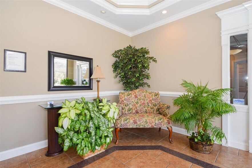 More Photos Of 2350 Electric Rd, Roanoke Medical For Lease