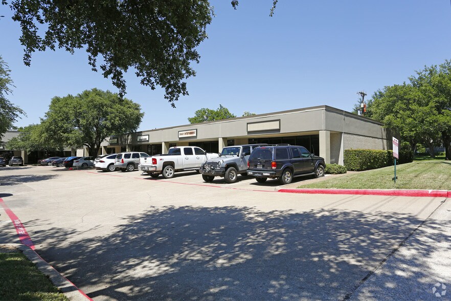 More Photos Of 4901 Keller Springs Rd, Addison Showroom For Lease