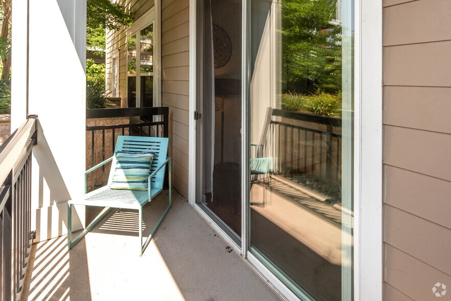 More Photos Of 1 Village Grn, Patchogue Apartments For Lease