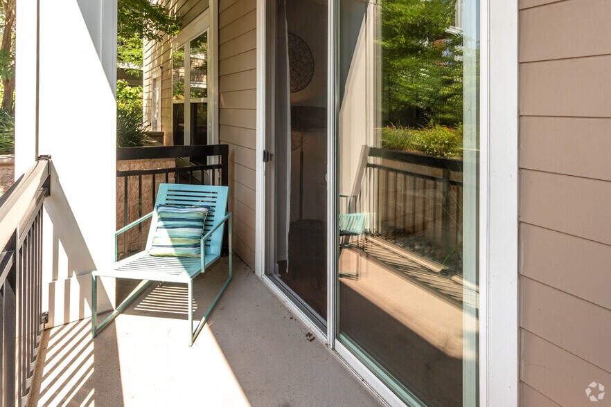 More Photos Of 1 Village Grn, Patchogue Apartments For Lease