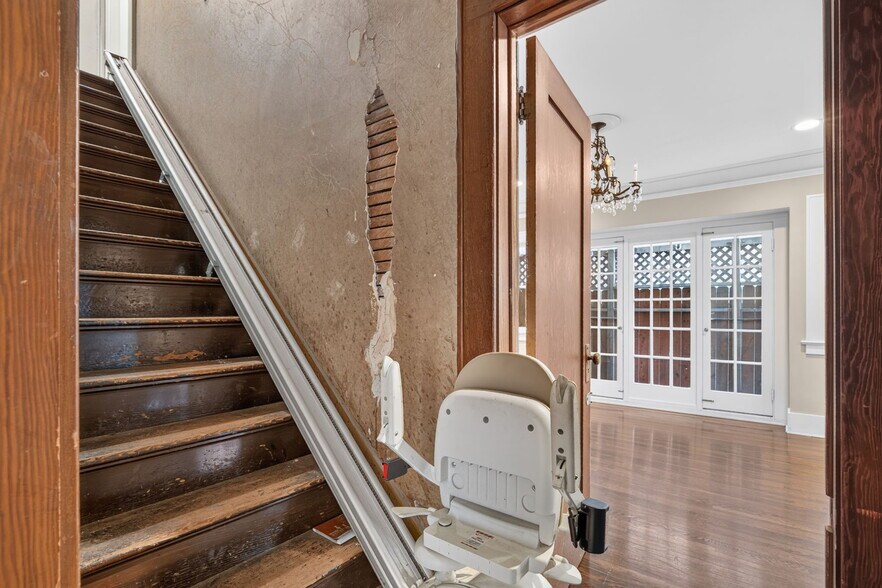 More Photos Of 119 S Adams St, Glendale Multifamily For Sale