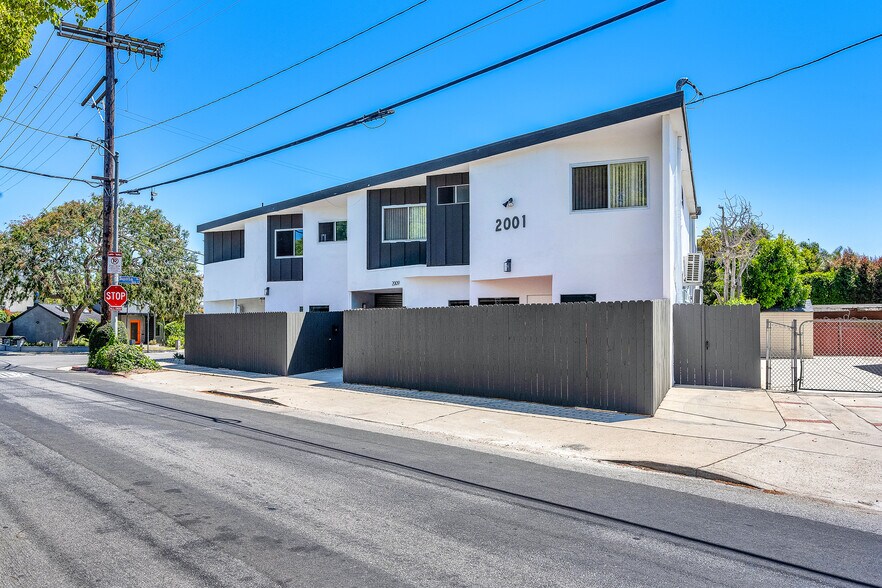 More Photos Of 2001 Penmar Ave, Venice Apartments For Sale