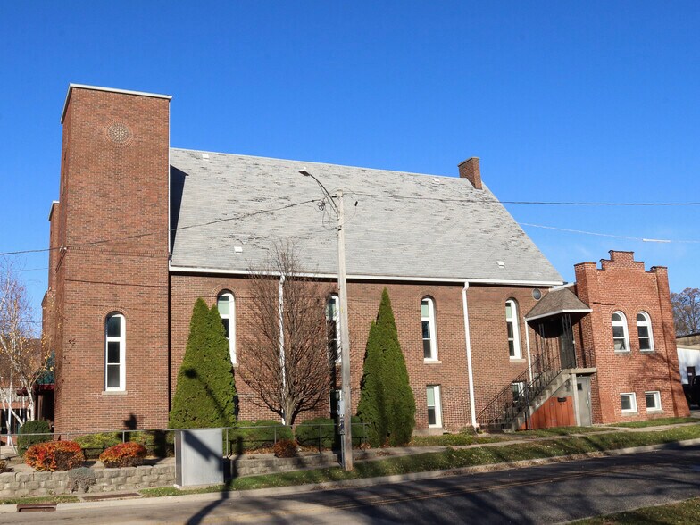 More Photos Of 126 E Lincolnway, Morrison Specialty For Sale