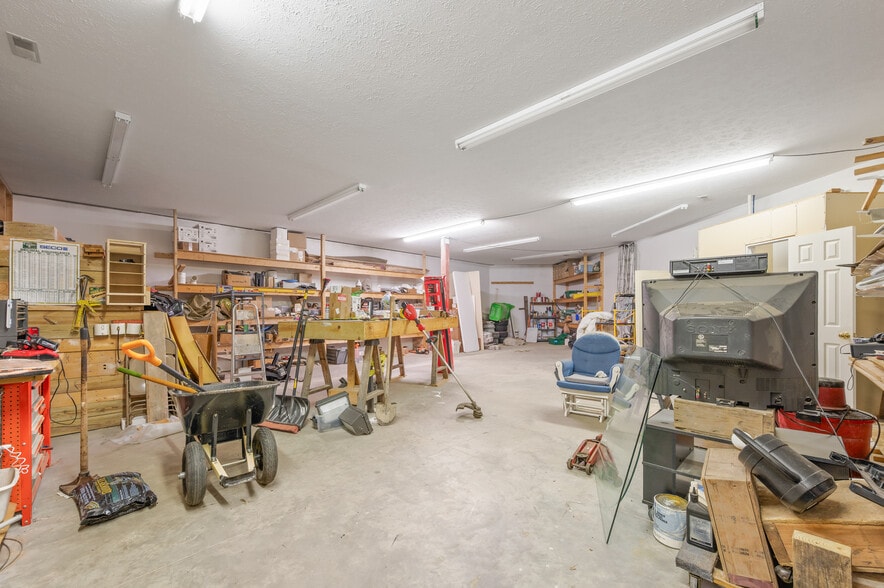 More Photos Of 8826 34 Rd, Cadillac Storefront For Sale