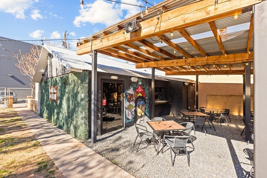 More Photos Of 615 N Sam Houston Ave, Odessa Restaurant For Sale