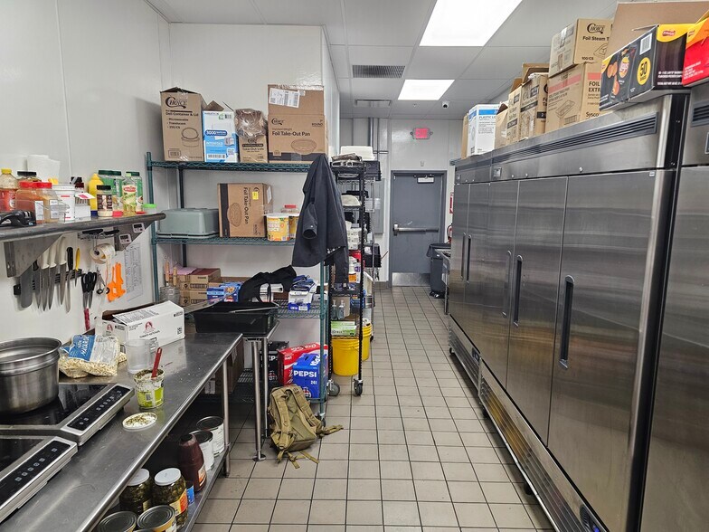 More Photos Of 1289 N Canyon Creek Pky, Spanish Fork Storefront Retail Office For Lease