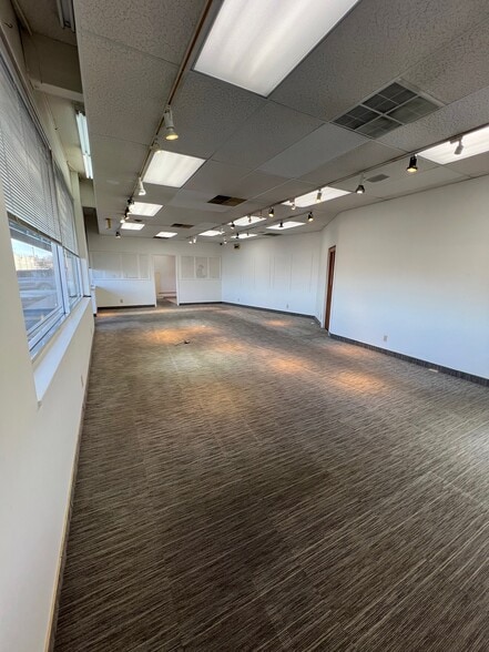 More Photos Of 528-550 Blue Lakes Blvd N, Twin Falls Freestanding For Lease
