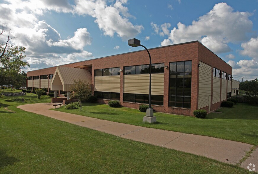 Primary Photo Of 117 Business Park Dr, Utica Medical For Lease