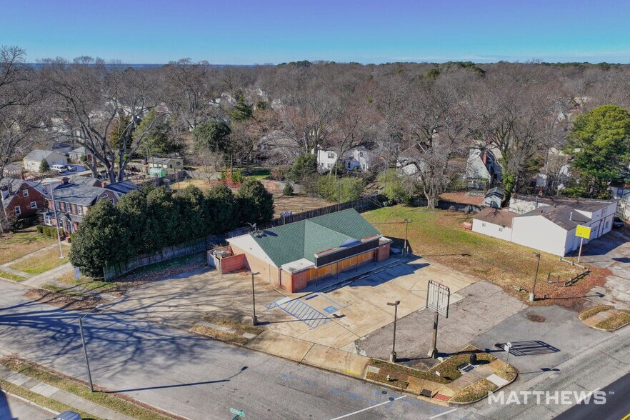 Primary Photo Of 10185 Warwick Blvd, Newport News Convenience Store For Sale