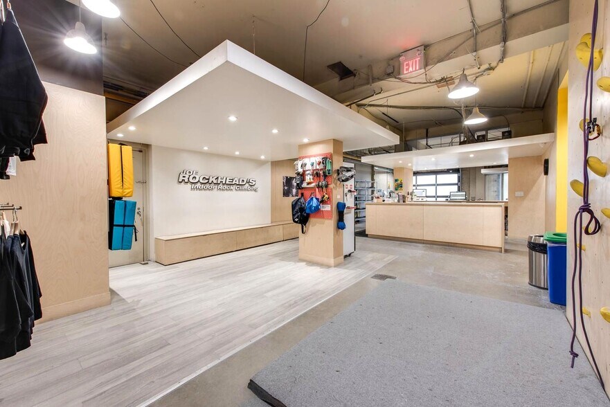 More Photos Of 29 Fraser Ave, Toronto Light Manufacturing For Sale