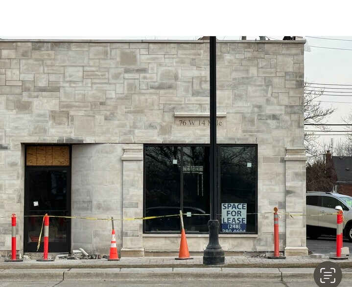 More Photos Of 76-84 W 14 Mile Rd, Clawson Restaurant For Lease