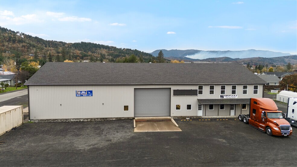 More Photos Of 1625 W Duke Rd, Sutherlin Warehouse For Sale